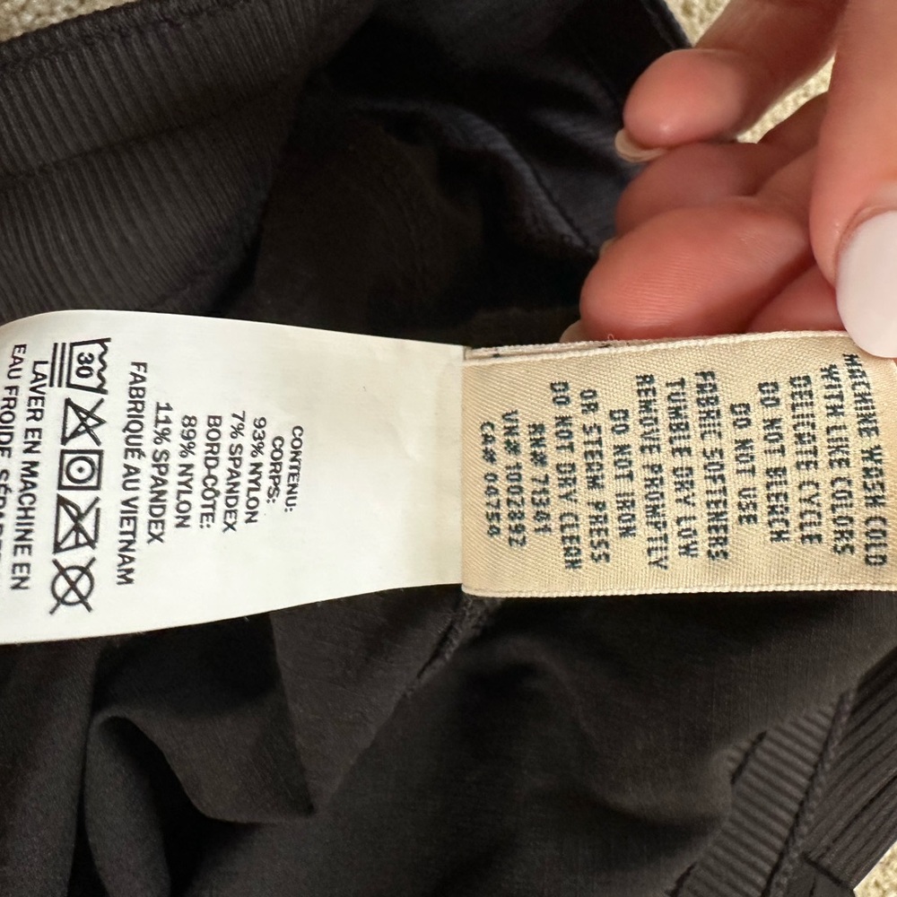 L.L. Bean women’s black Joggers - Picture 6 of 7